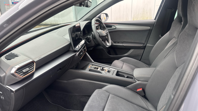 CUPRA Leon 1.5 eTSI 150 V2 5dr DSG [18Inch  alloy] Petrol Hatchback - Image 2